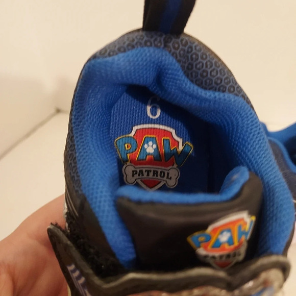 Spin Master Paw Patrol Velcro Slip on Sneakers in Size 6 - Picture 7 of 9